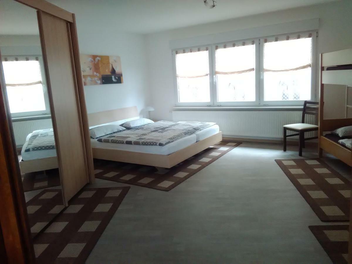 Ferienwohnung Menzel Gedern Ngoại thất bức ảnh